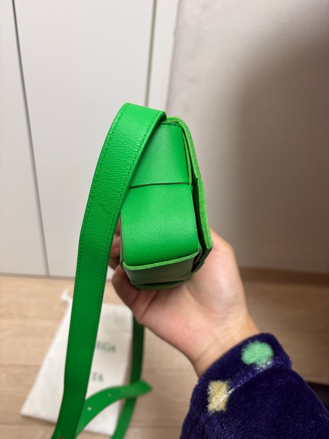 (새상품급, 정품) 보테가베네타 카세트백 미니 상품이미지4