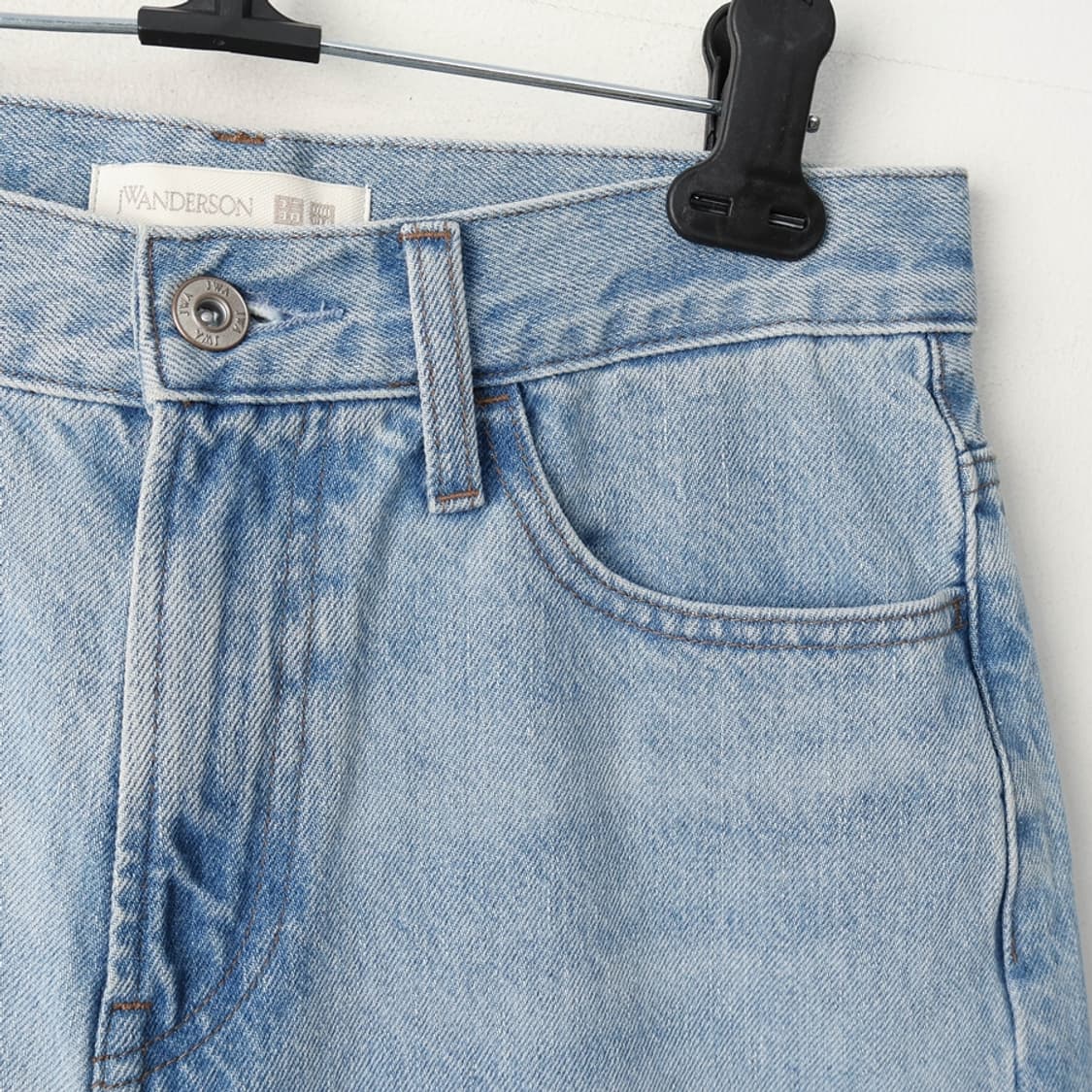 25/유니클로 JW앤더슨 스트레이트진 상품이미지4