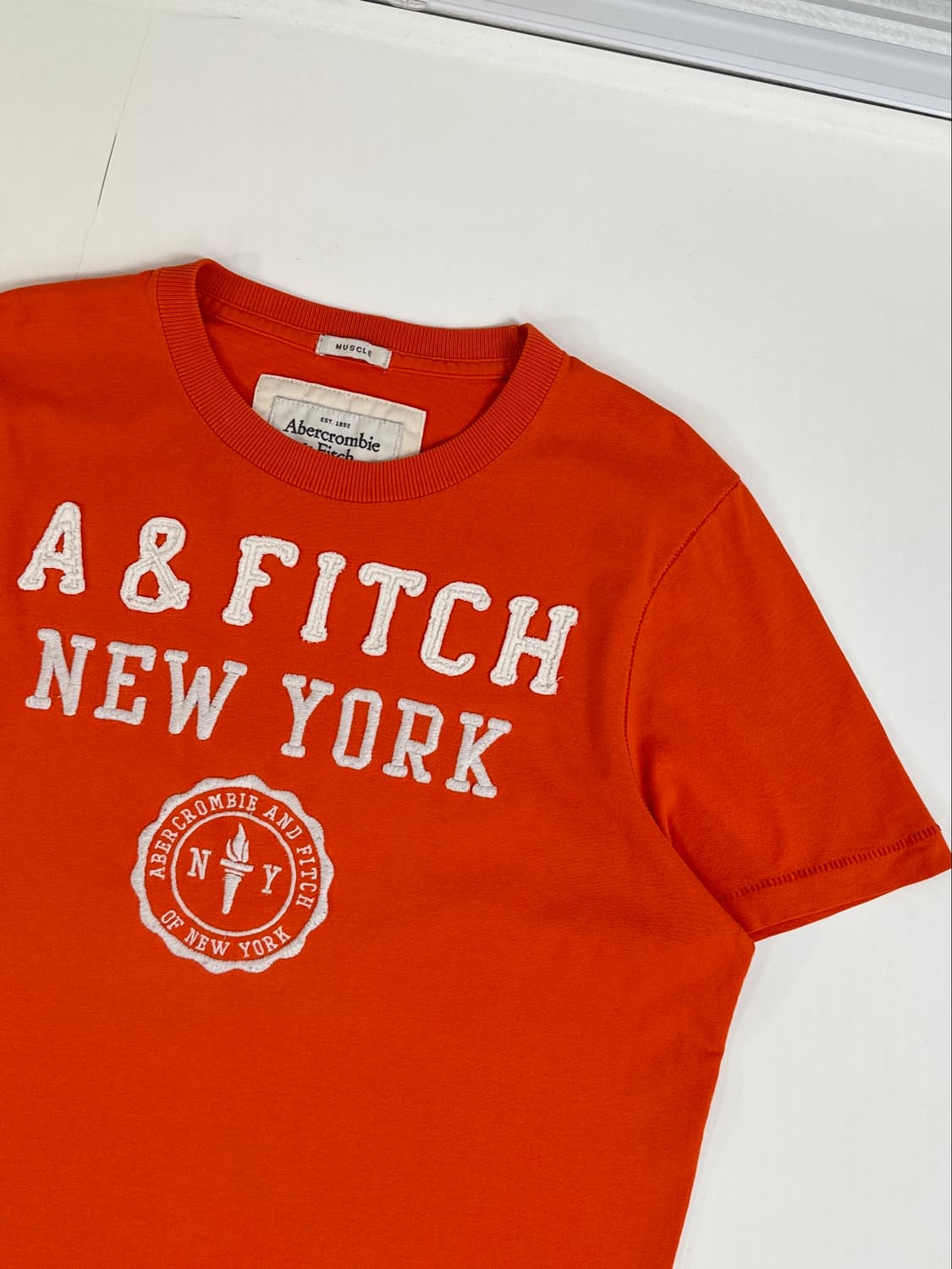 Abercrombie 스펠아웃 로고  반팔 티셔츠 M  상품이미지1