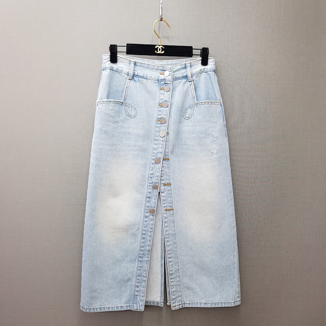 럭키슈에뜨 2020 버튼업 롱 데님 스커트 36사이즈 상품이미지1
