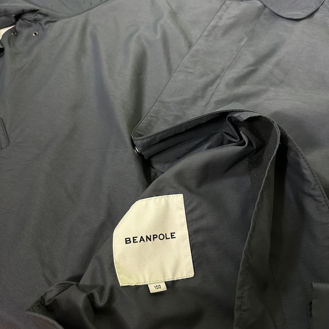 100 빈폴 챠콜 그레이 나일론 간절기 경량 레인트렌치코트 상품이미지2