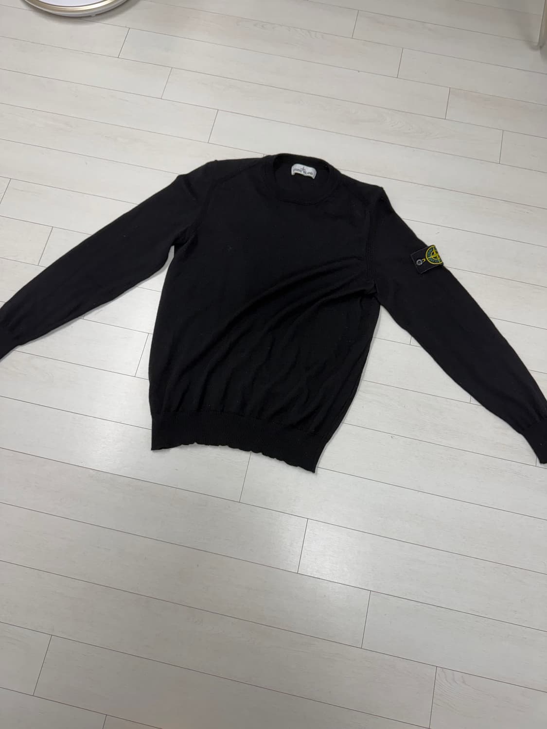 스톤아일랜드 니트 L 사이즈  상태 9.2/10  사진 찍고 절대 안입습 상품이미지1