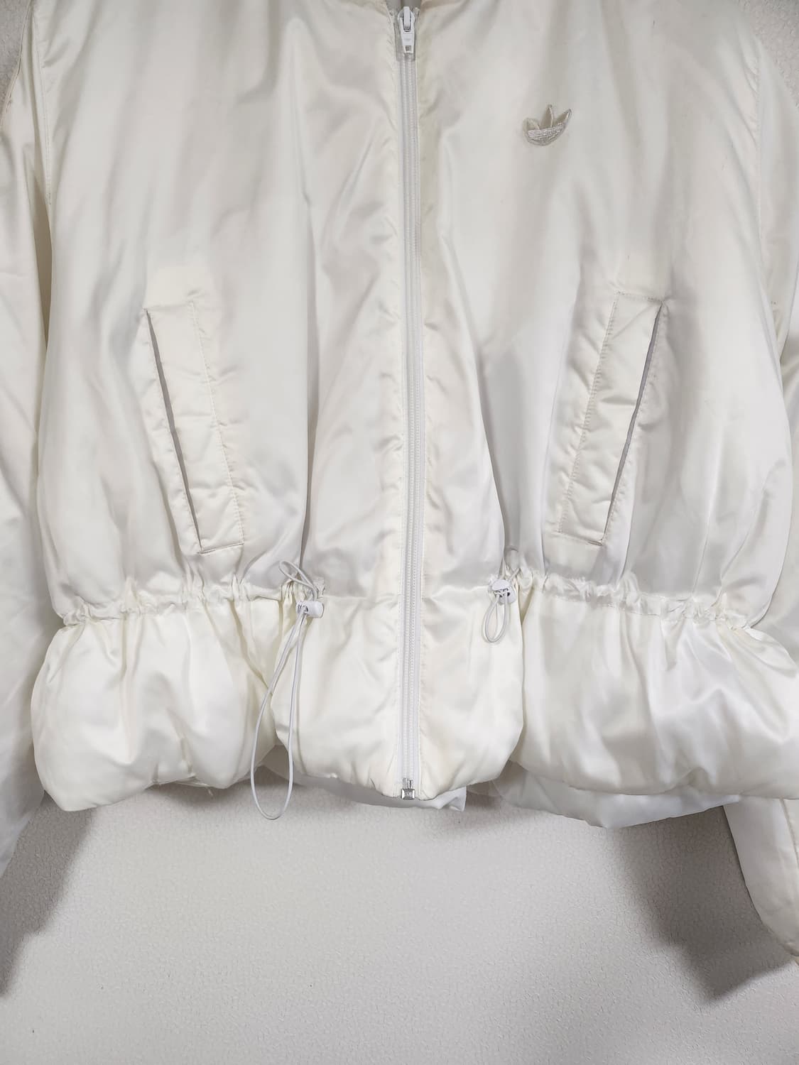 아디다스화이트패딩(M 상품이미지3