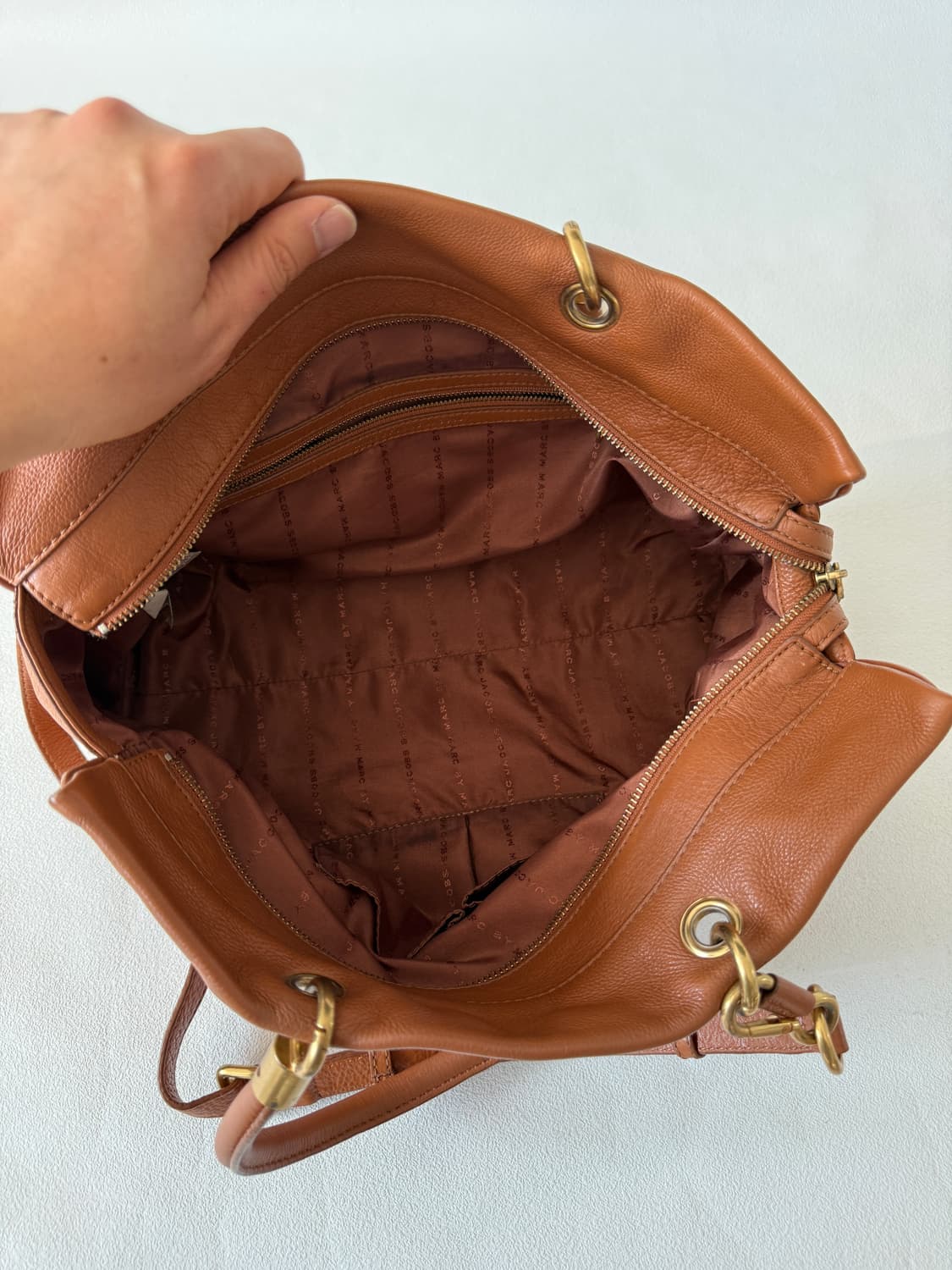 마크 바이 마크제이콥스(Marc by Marc Jacobs) 레더 토트백 상품이미지9