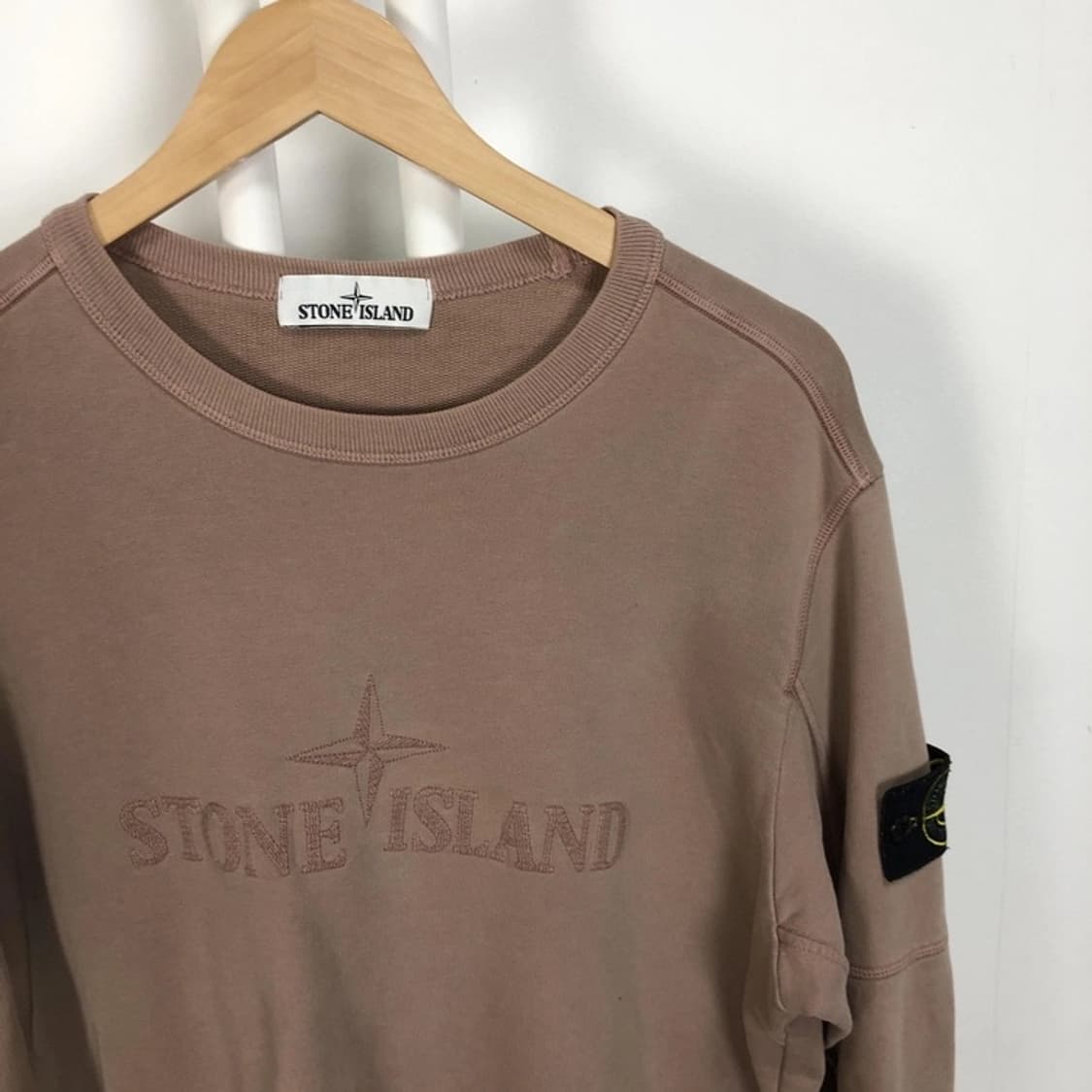 스톤아일랜드 정품 와펜 맨투맨 벽돌색 상품이미지4