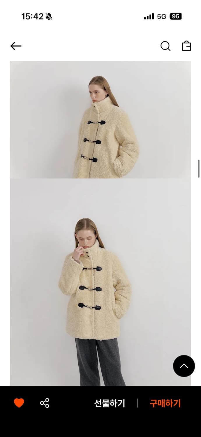 아워코모스 크림 베이지 털코트 상품이미지2