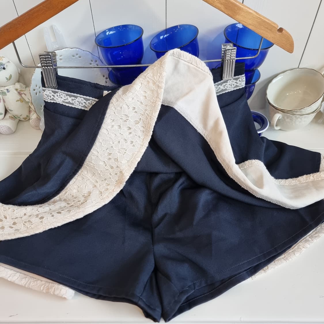 네이비 레이스 플레어 스커트 상품이미지5