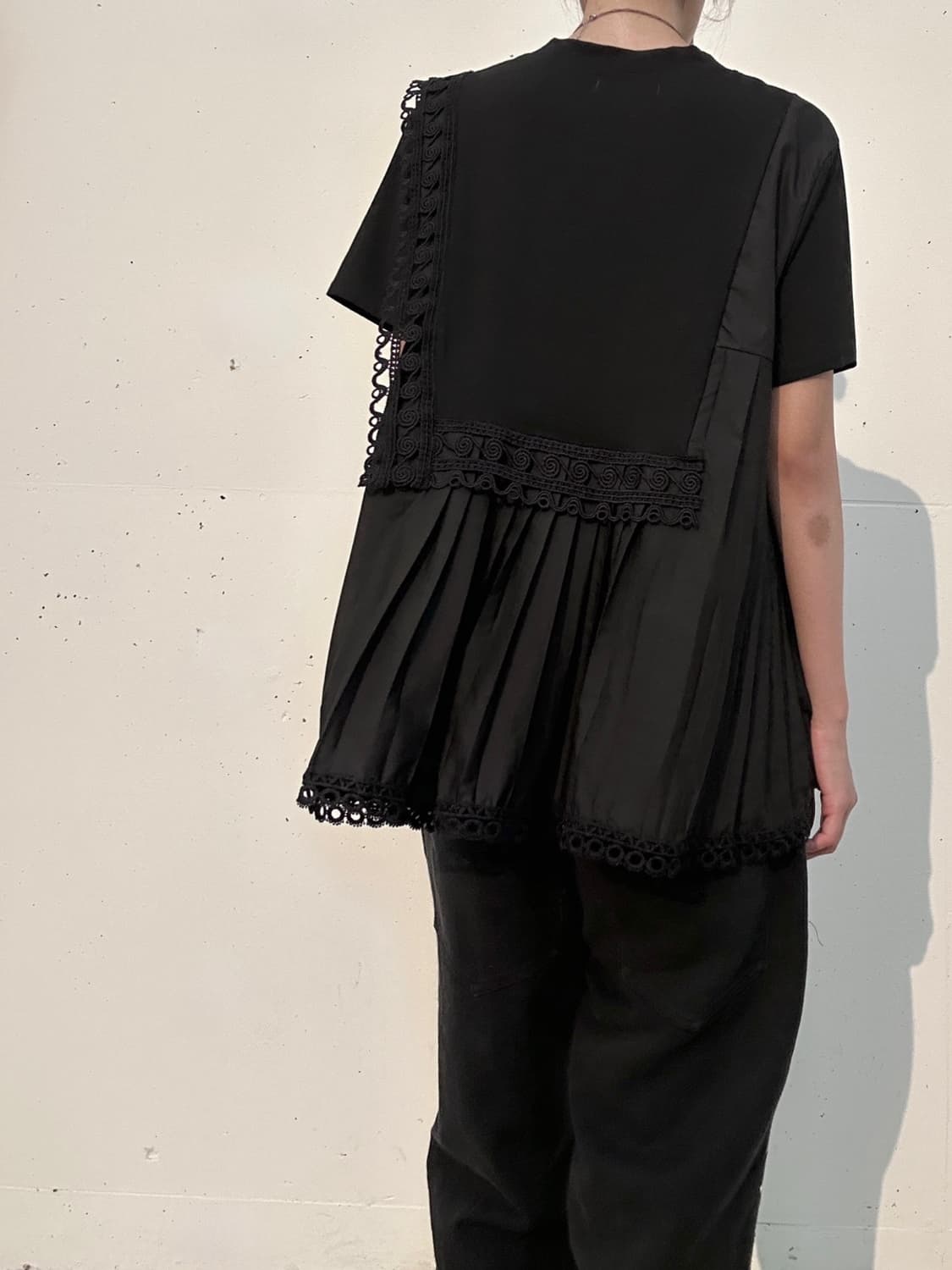 ESSENA play embroidery pleats top  상품이미지7