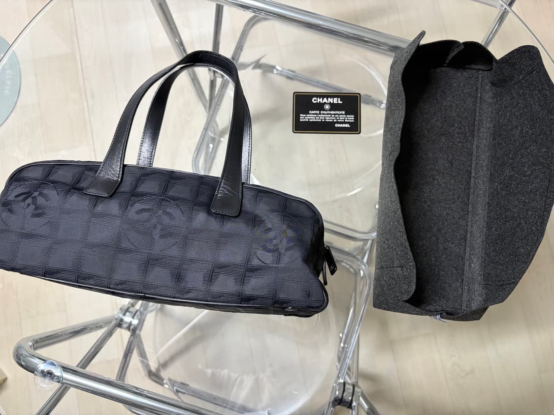 샤넬 뉴트래블 바게트백  상품이미지2