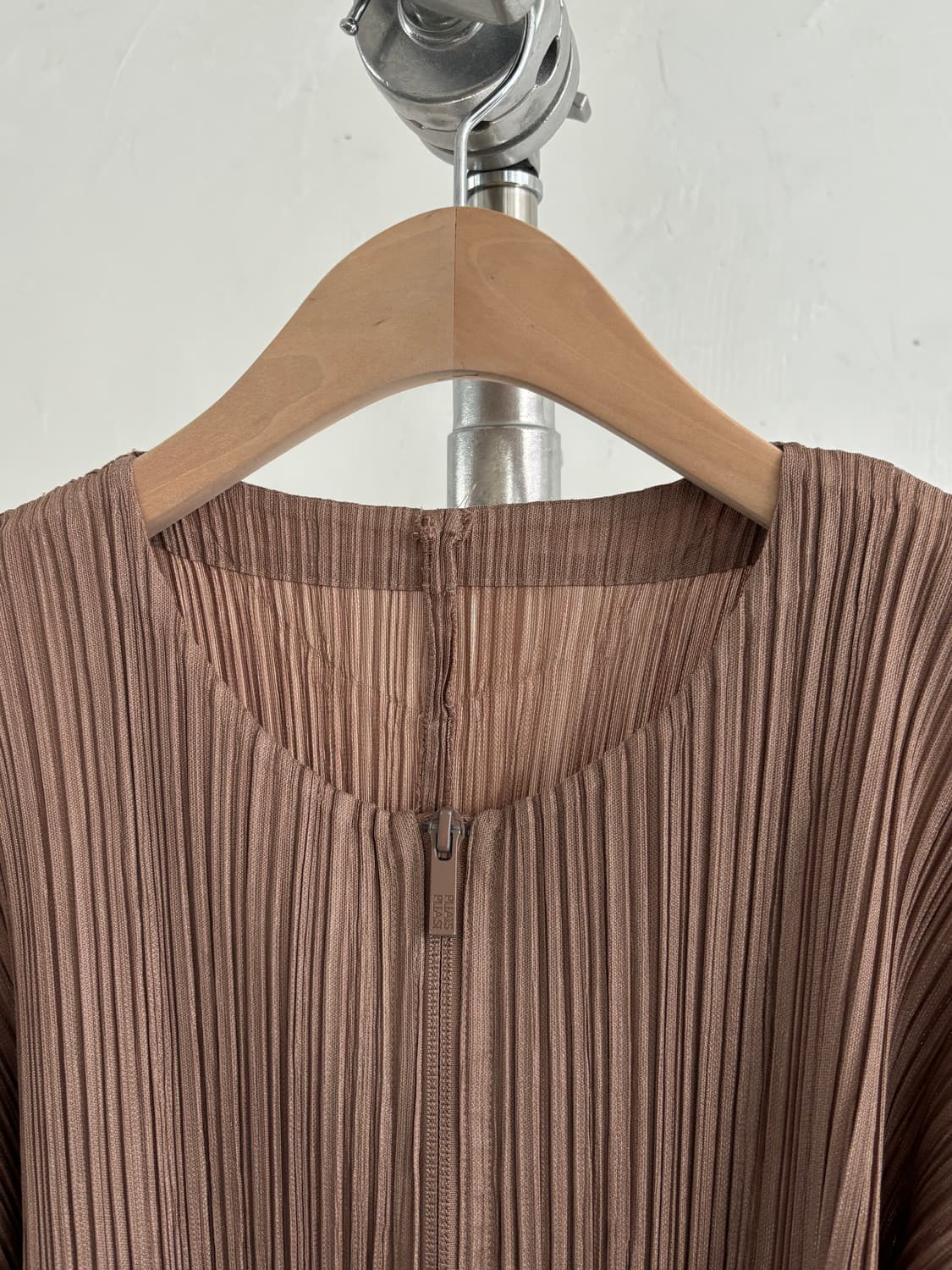 Pleats Please 플리츠플리즈 브라운 플리츠 집업 자켓  상품이미지7