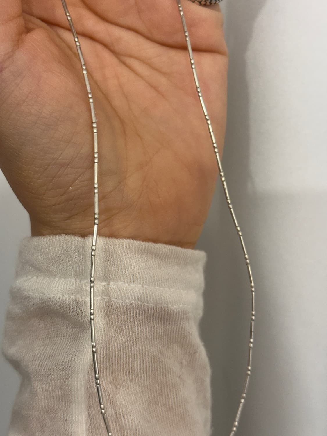 Musta Linear Whisper KarensilveNecklace  상품이미지7