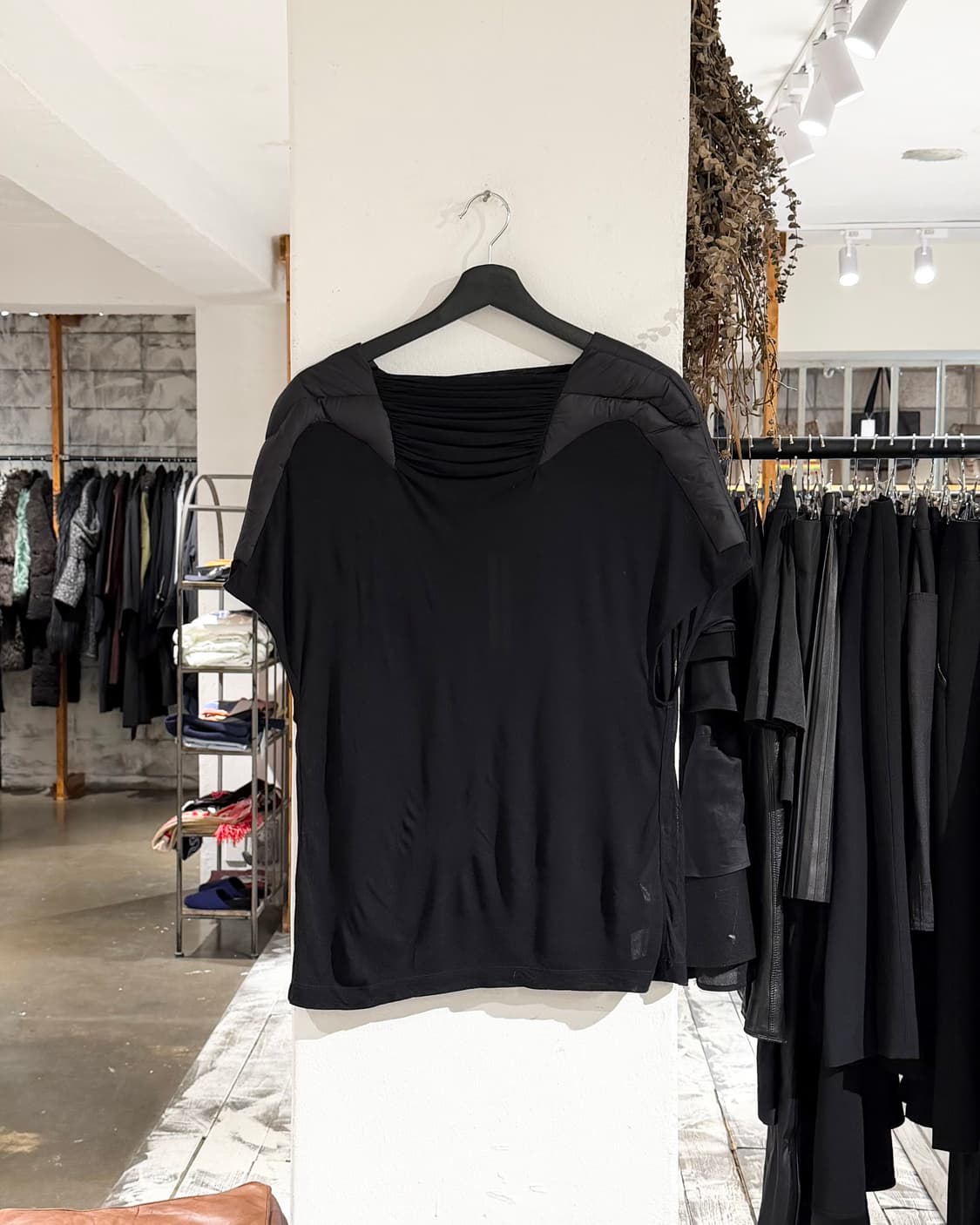 릭오웬스 블랙 fw21 겟세마네 숄더패딩 요크 하프 티셔츠 상품이미지1