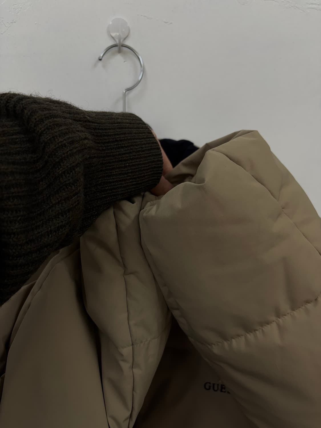 게스 다운패딩 상품이미지4