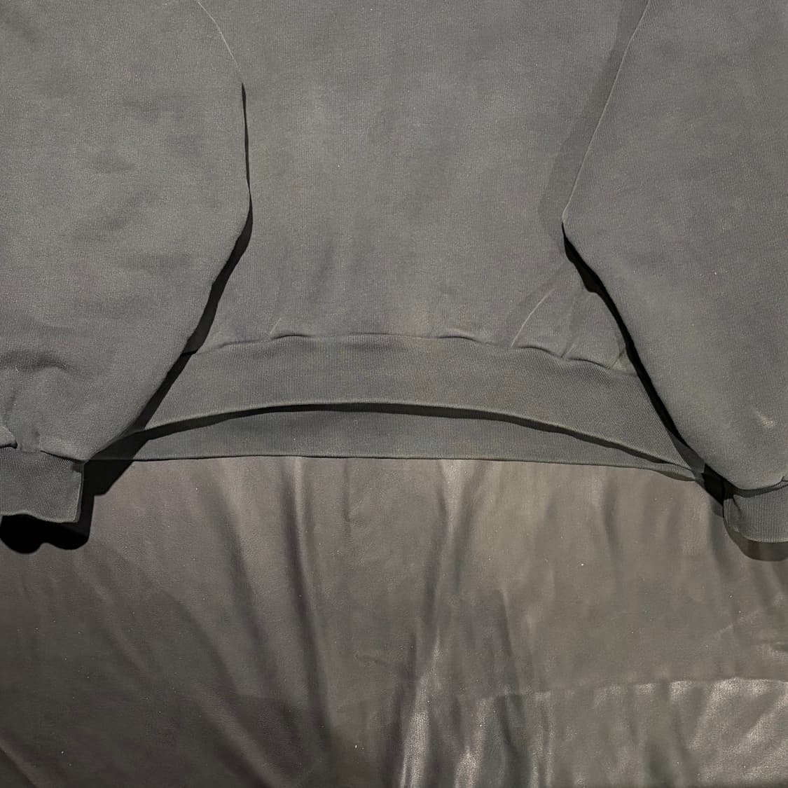 발렌시아가 X 아디다스 트레포일 로고 후드티 상품이미지6