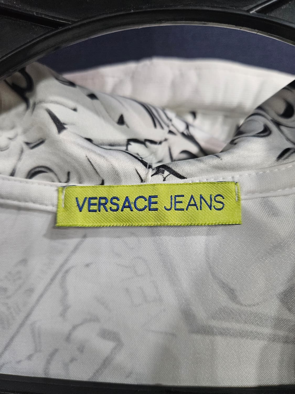 베르사체 진스 문양 화이트 남성 90~95 후드집업 자켓  상품이미지3