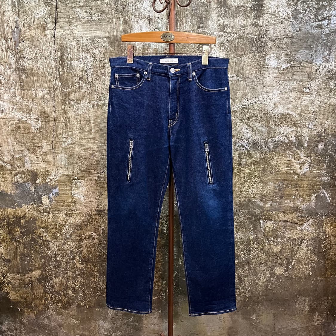 미스터젠틀맨 지퍼 디테일 리지드 데님 팬츠 상품이미지1