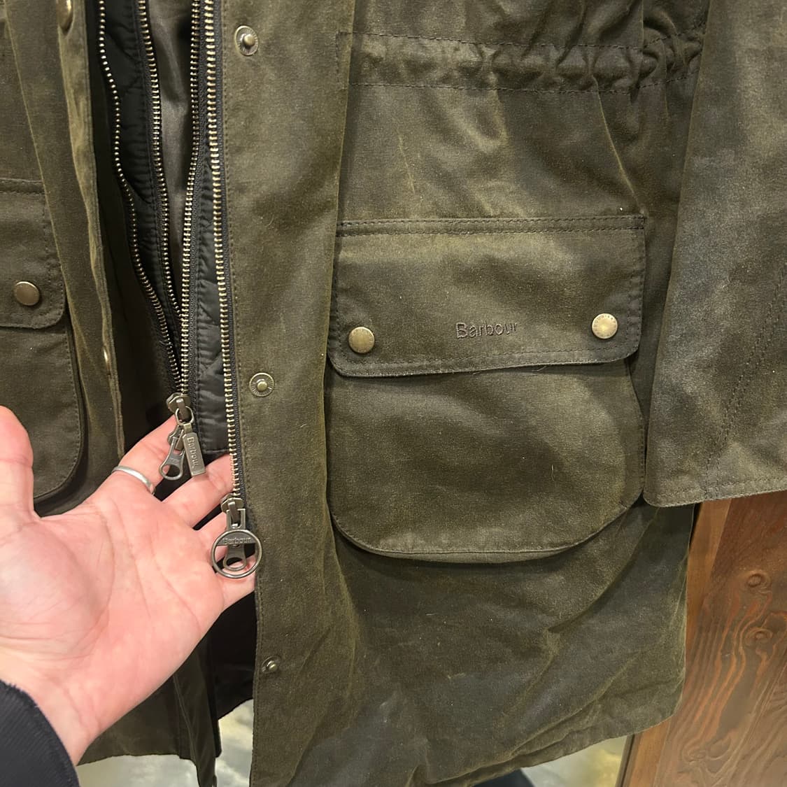 XL) 바버 스런턴 왁스 자켓 올리브 그린 상품이미지3