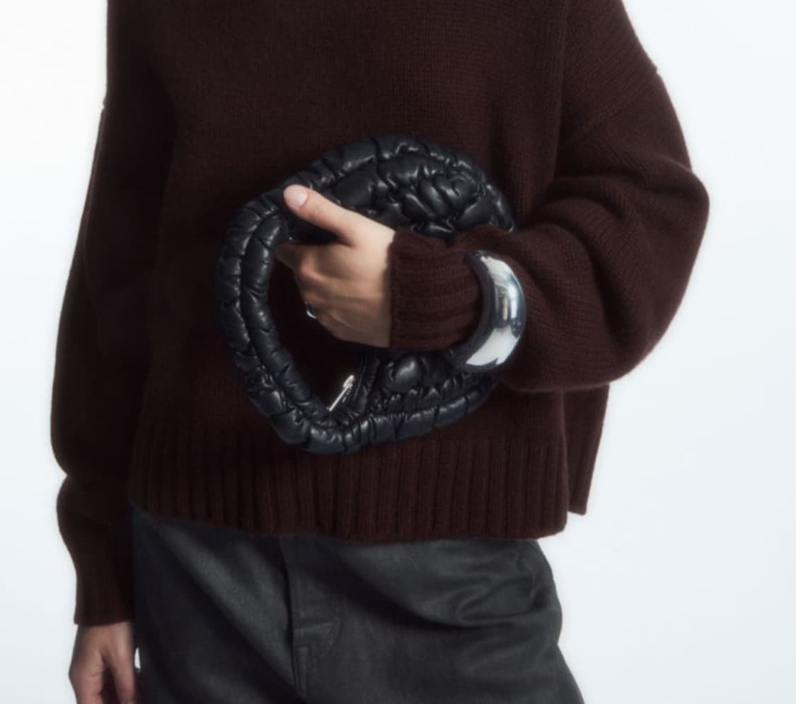 코스 양가죽 퀼티드 마이크로 미니백 상품이미지4