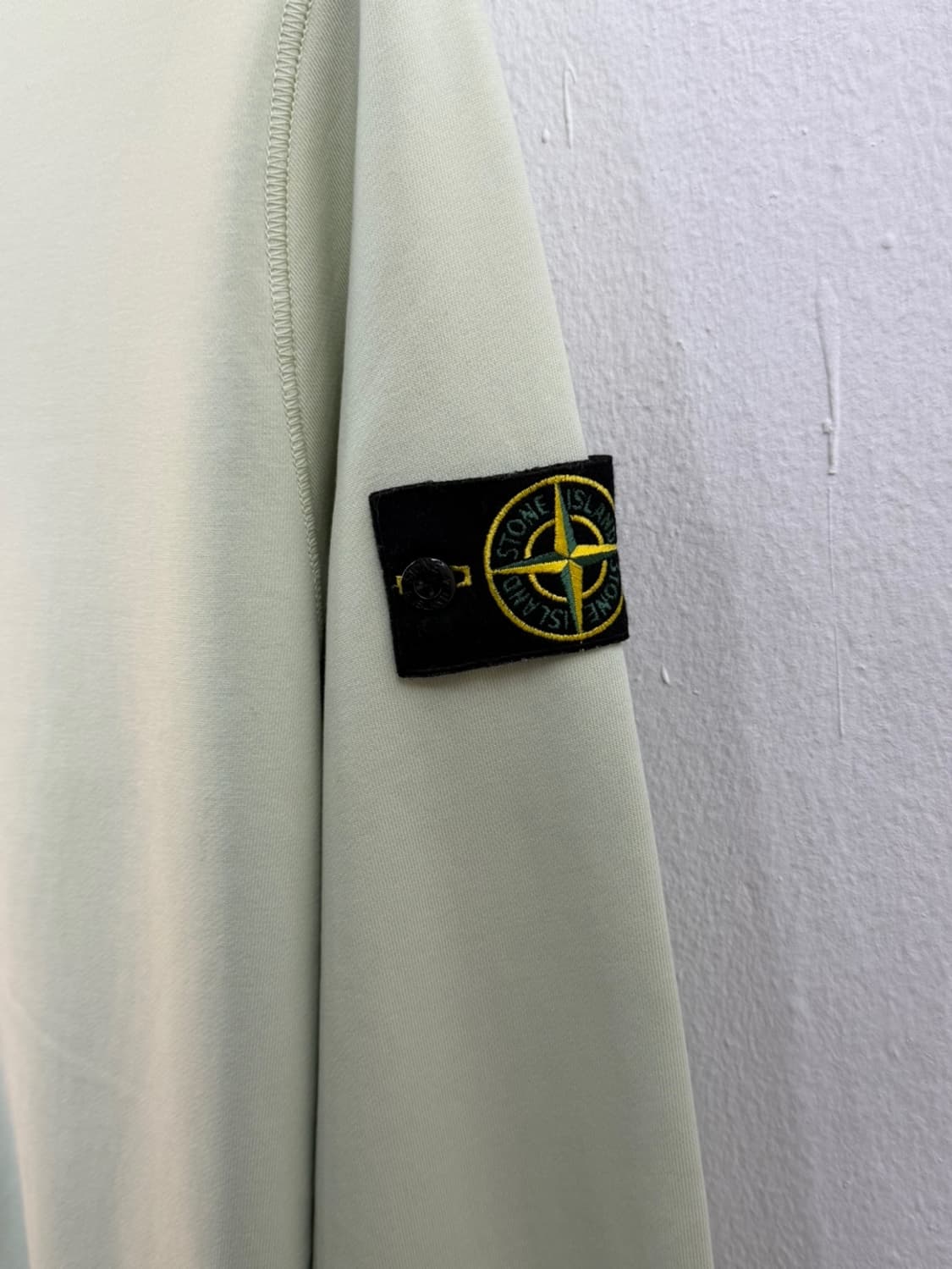 스톤 아일랜드 와펜 스웻셔츠 맨투맨  상품이미지3