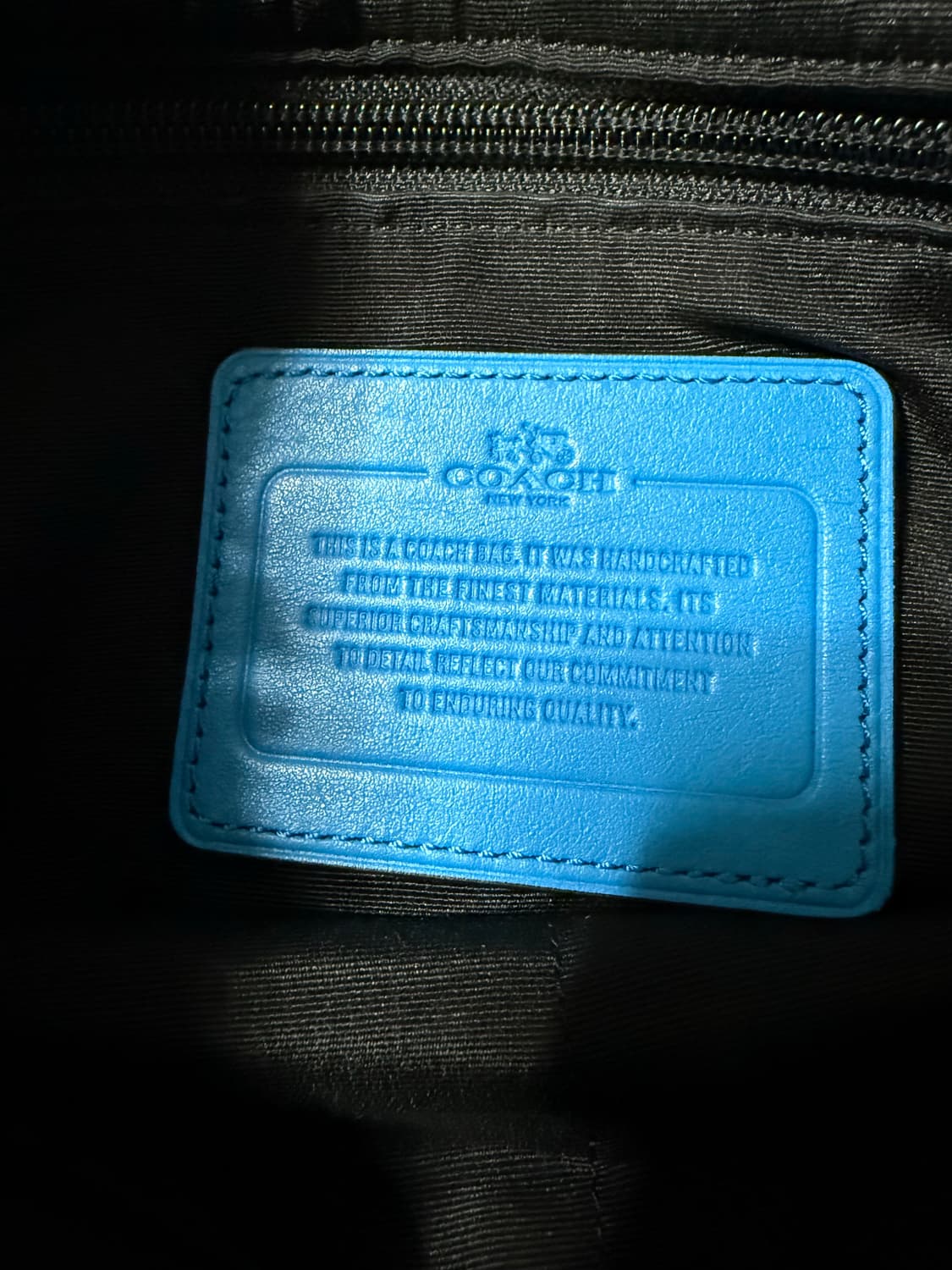 코치 설리반 퍼포레이티드 레더 메신저백 (네이비/블루) 상품이미지4