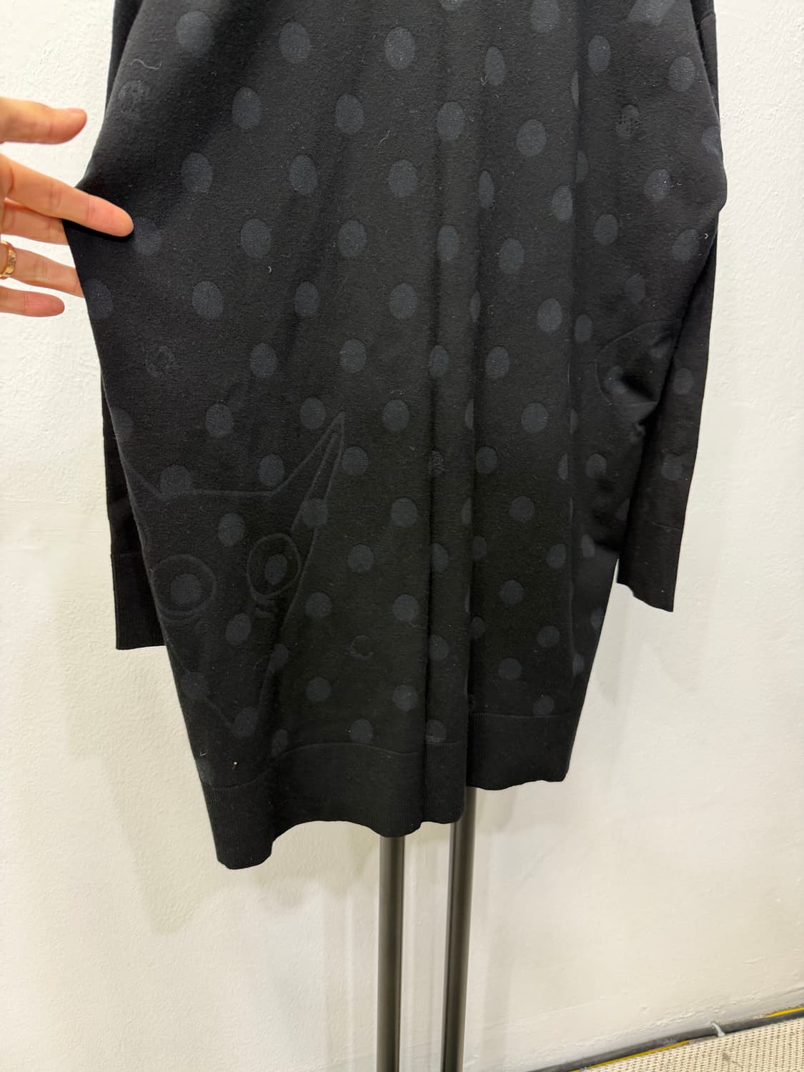 매장판정품) 메종마르지엘라 여성 오버핏 블랙 도트 가디건 XS 상품이미지7