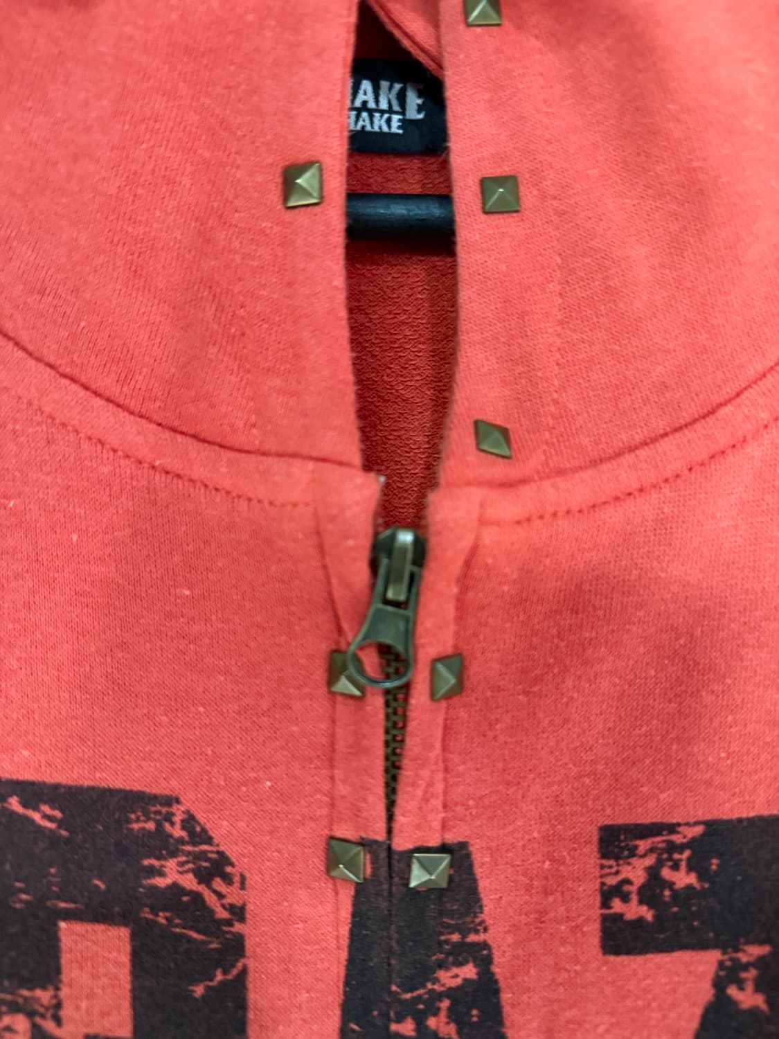 stud detail lettering hood zip-up 상품이미지10