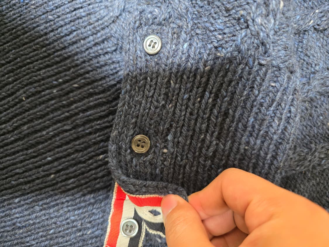 [4]24ss 톰브라운 케이블 니트 네이비 상품이미지8