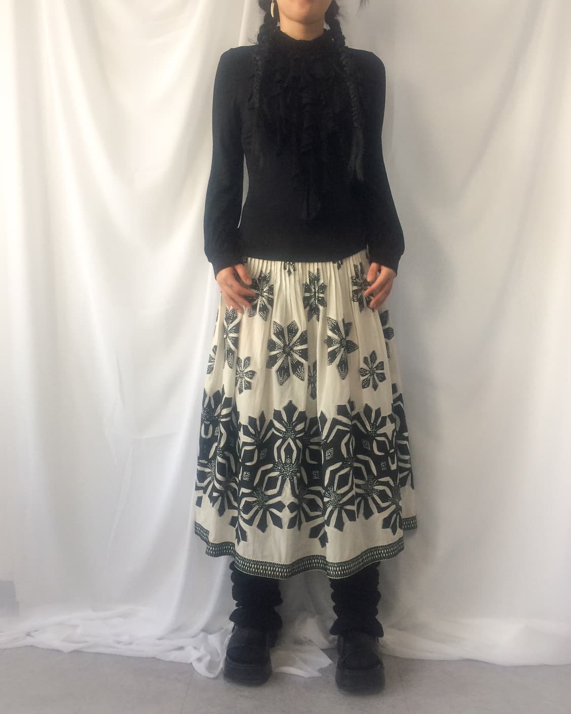 Ruffle high neck sleeve 상품이미지1