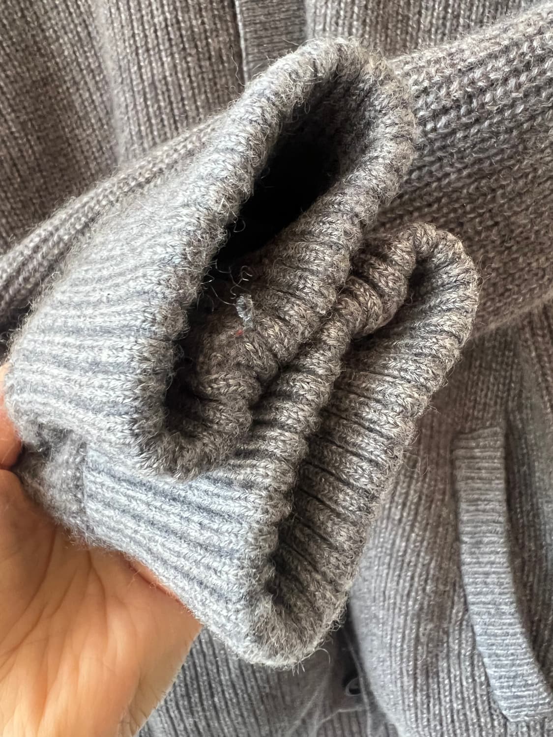 갤럭시 남성 그레이 캐시미어100 니트점퍼 모피트리밍점퍼 상품이미지4