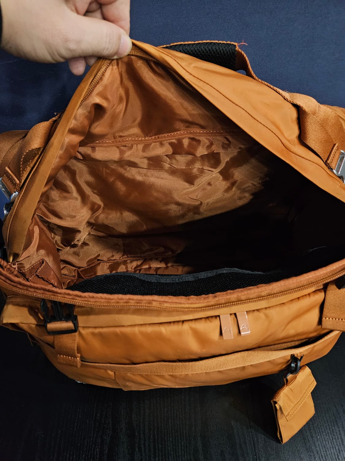 만다리나덕 페브릭 남성 백팩 크로스백  상품이미지9