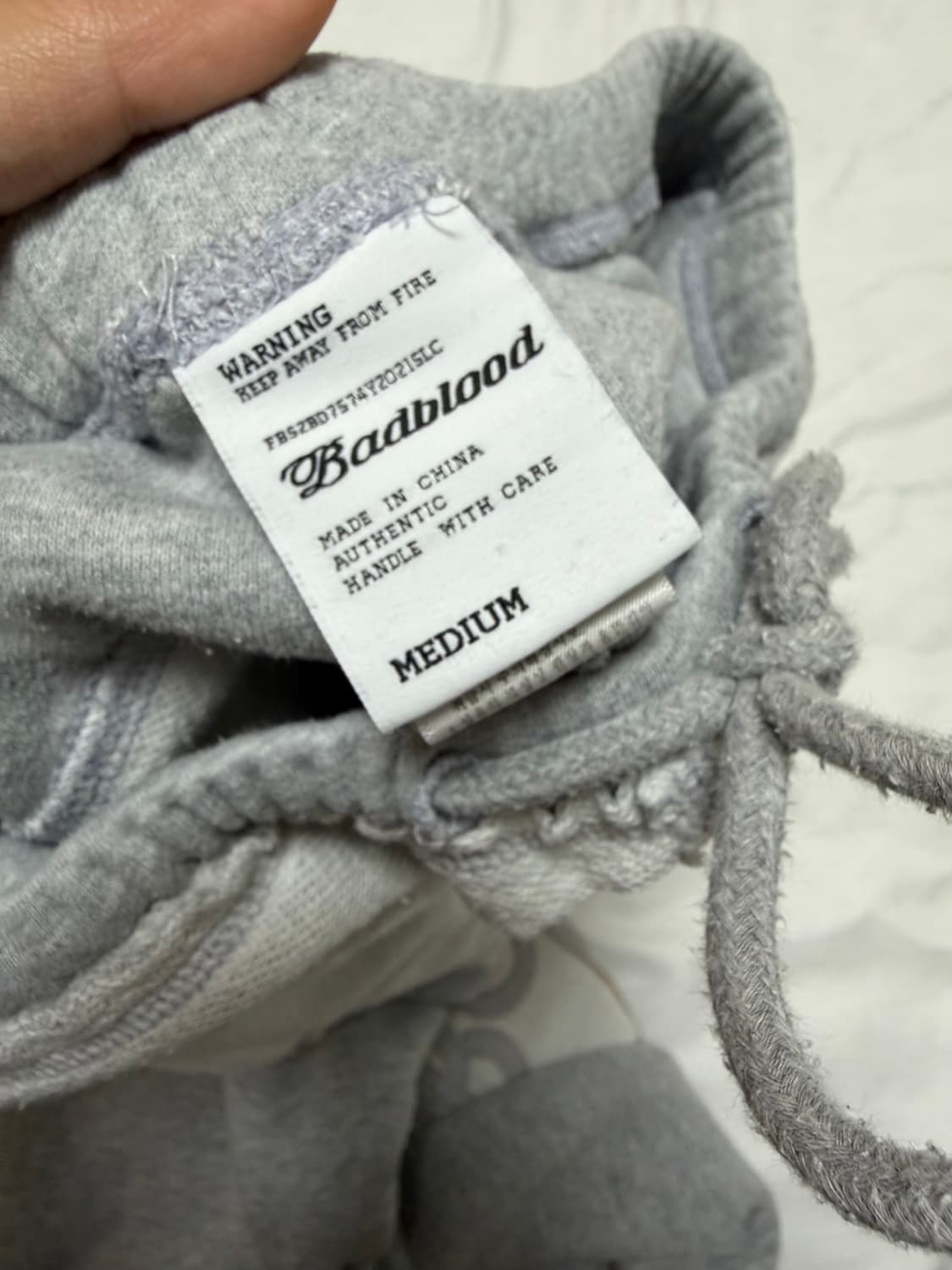 배드블러드 플뢰르 패치 조거 그레이 상품이미지5