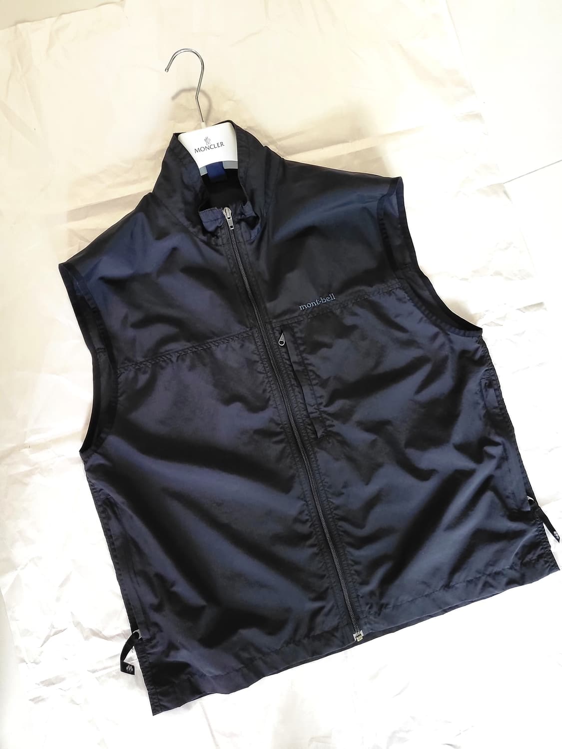 몽벨 베스트 조끼 블랙 남녀공용 핏 상품이미지3