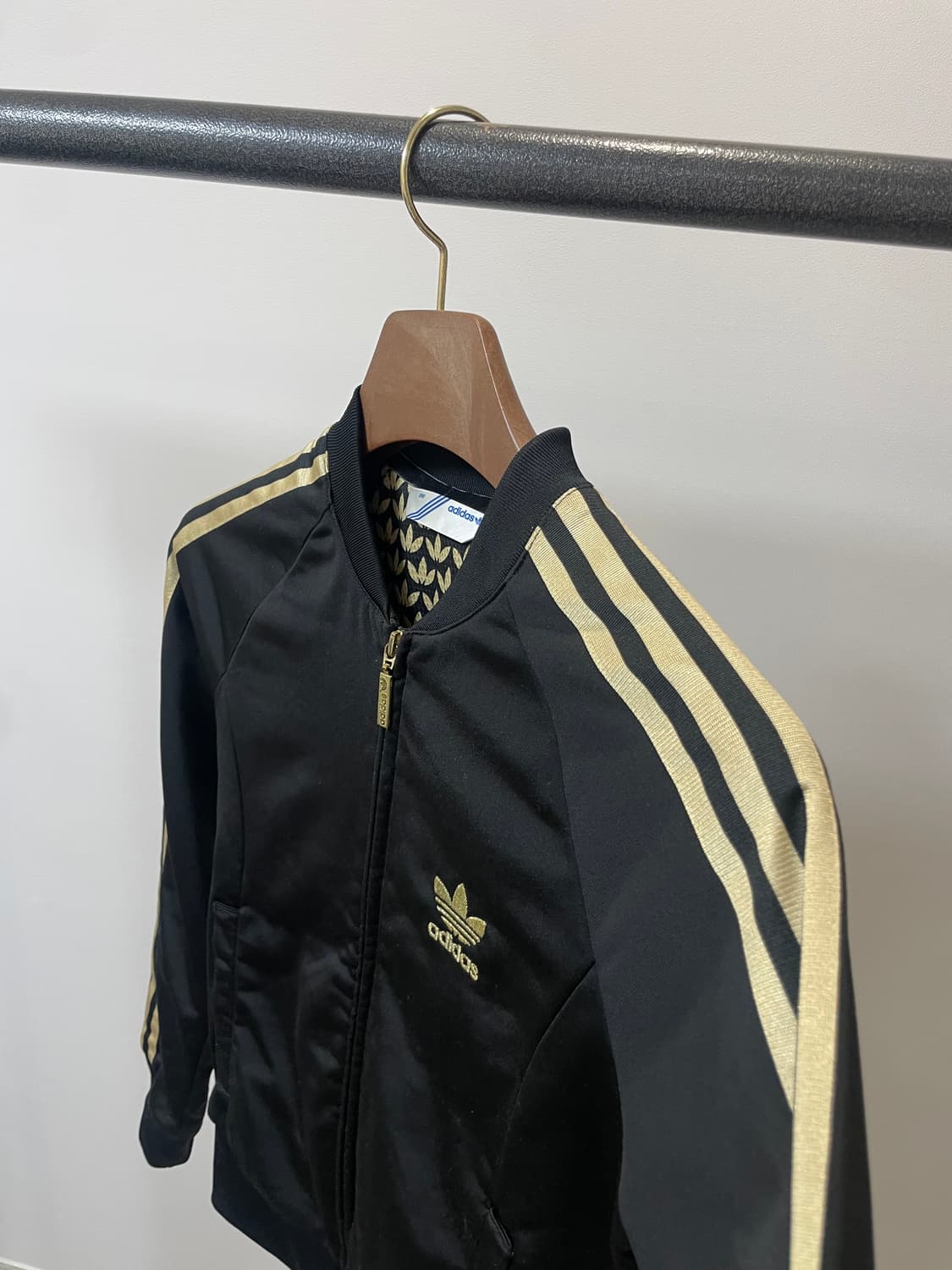 (90) 아디다스 오리지널스 메달리스트 트랙탑 블랙 상품이미지2