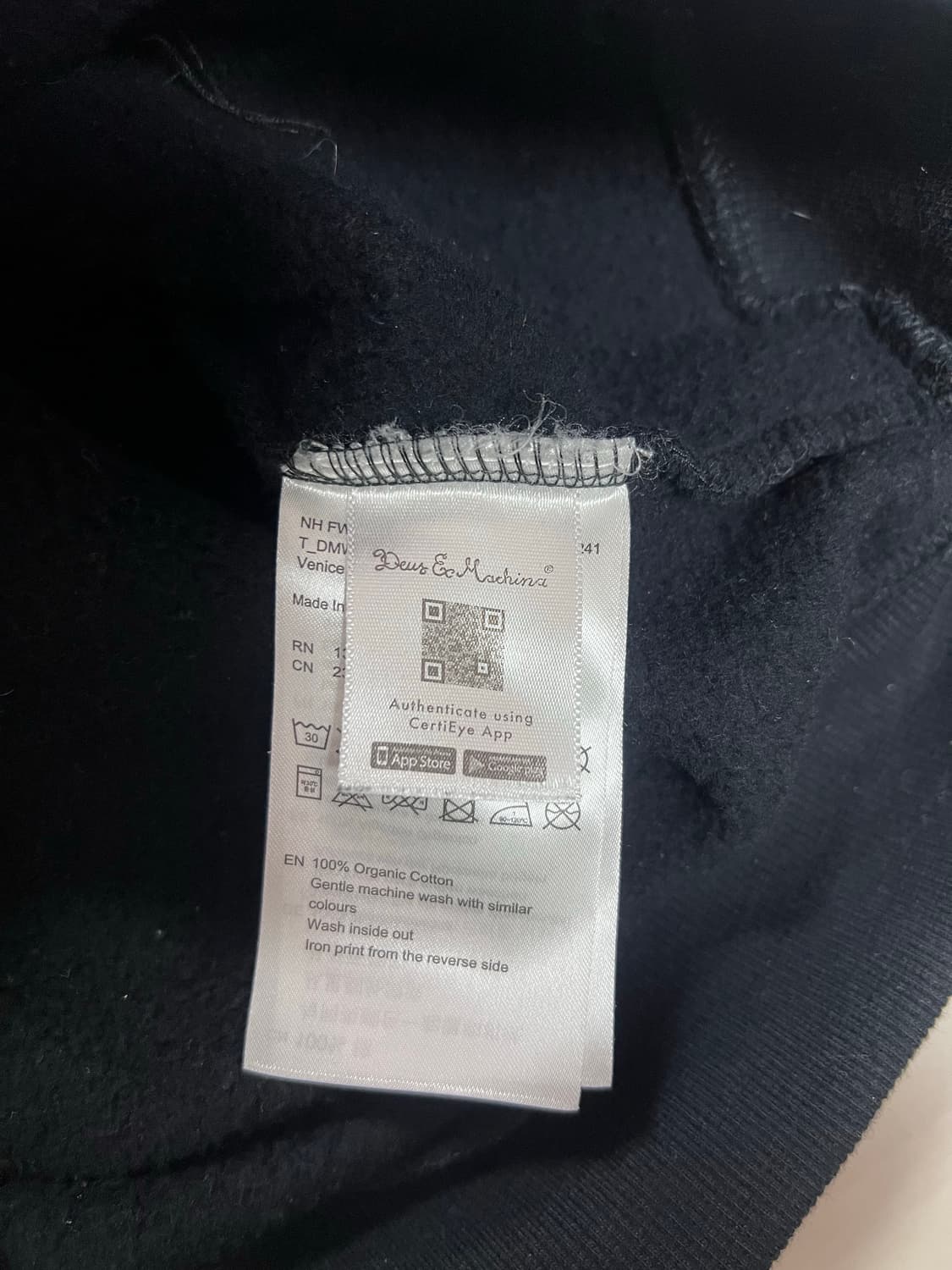 데우스 엑스 마키나 후드티 상품이미지5