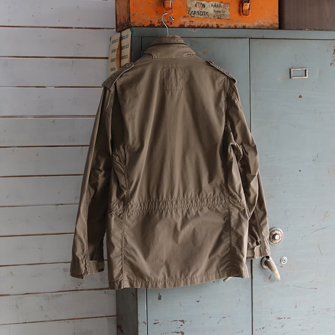 (착용컷) 알파 인더스트리 M-65 필드 자켓 (남성용 100) 상품이미지3