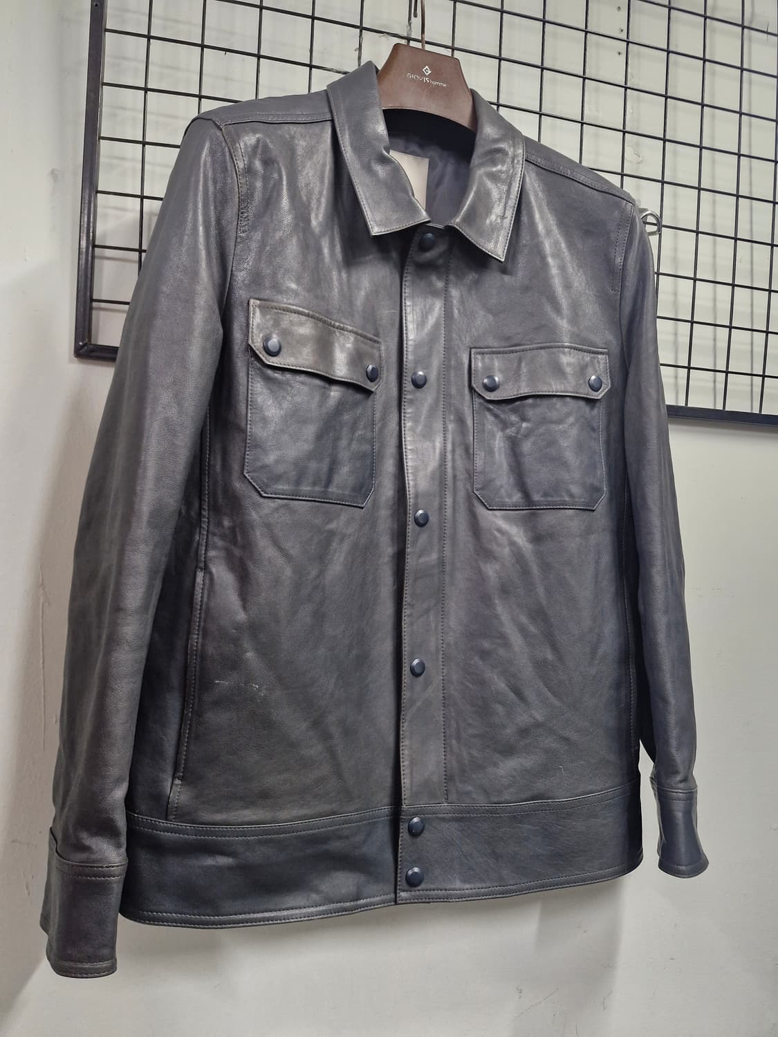 105XL 셀럽샵 에디션 양가죽 자켓 그레이. 상품이미지2
