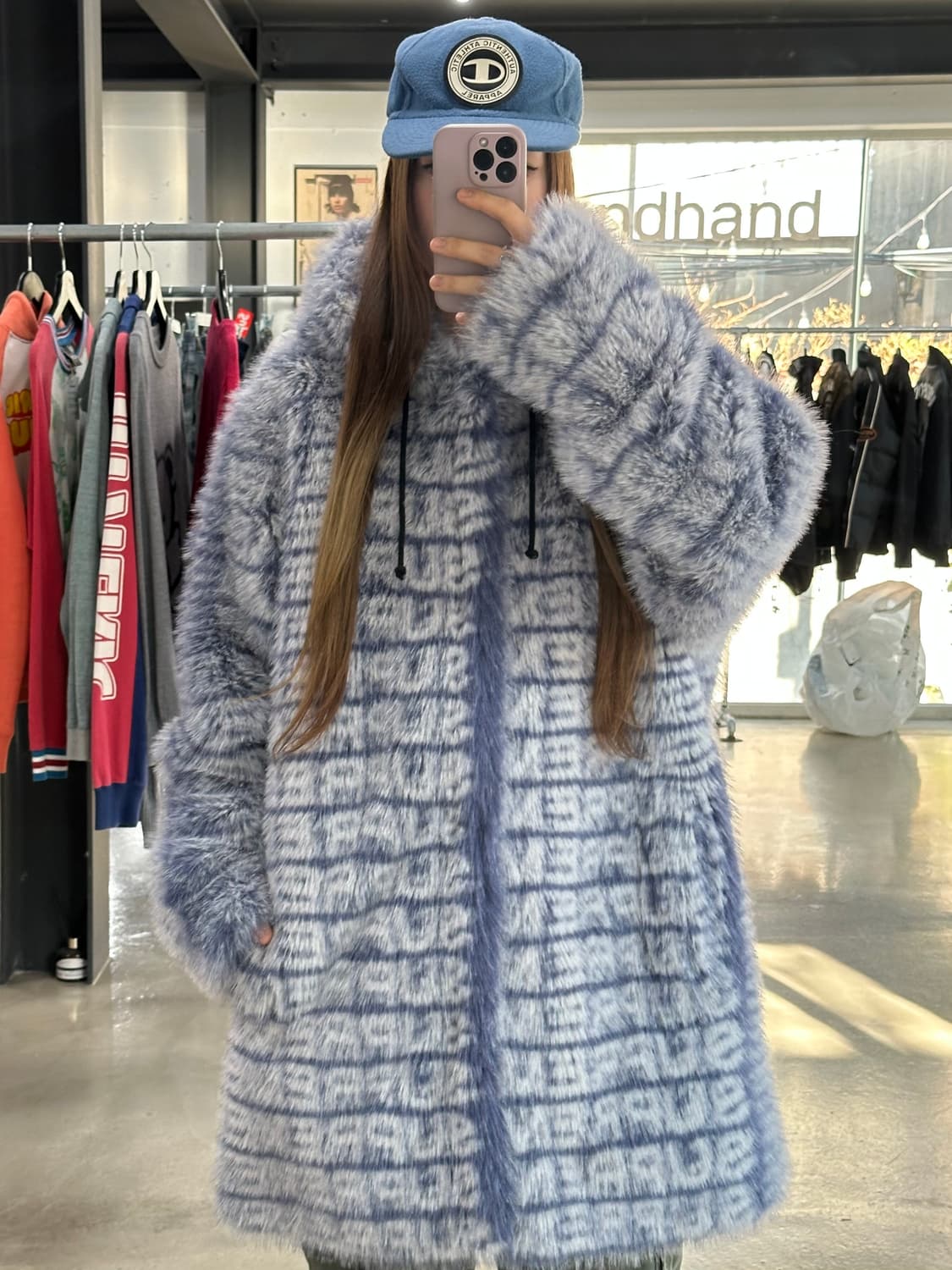 슈프림 22SS 풀로고 폭스퍼 후드코트 상품이미지1