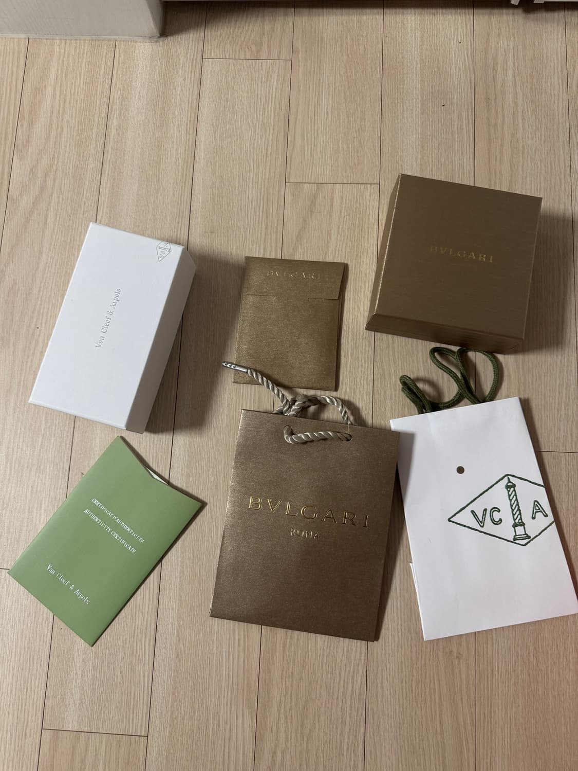 반클리프 아펠 목걸이+부쉐론 콰트로 목걸이 일괄 상품이미지5