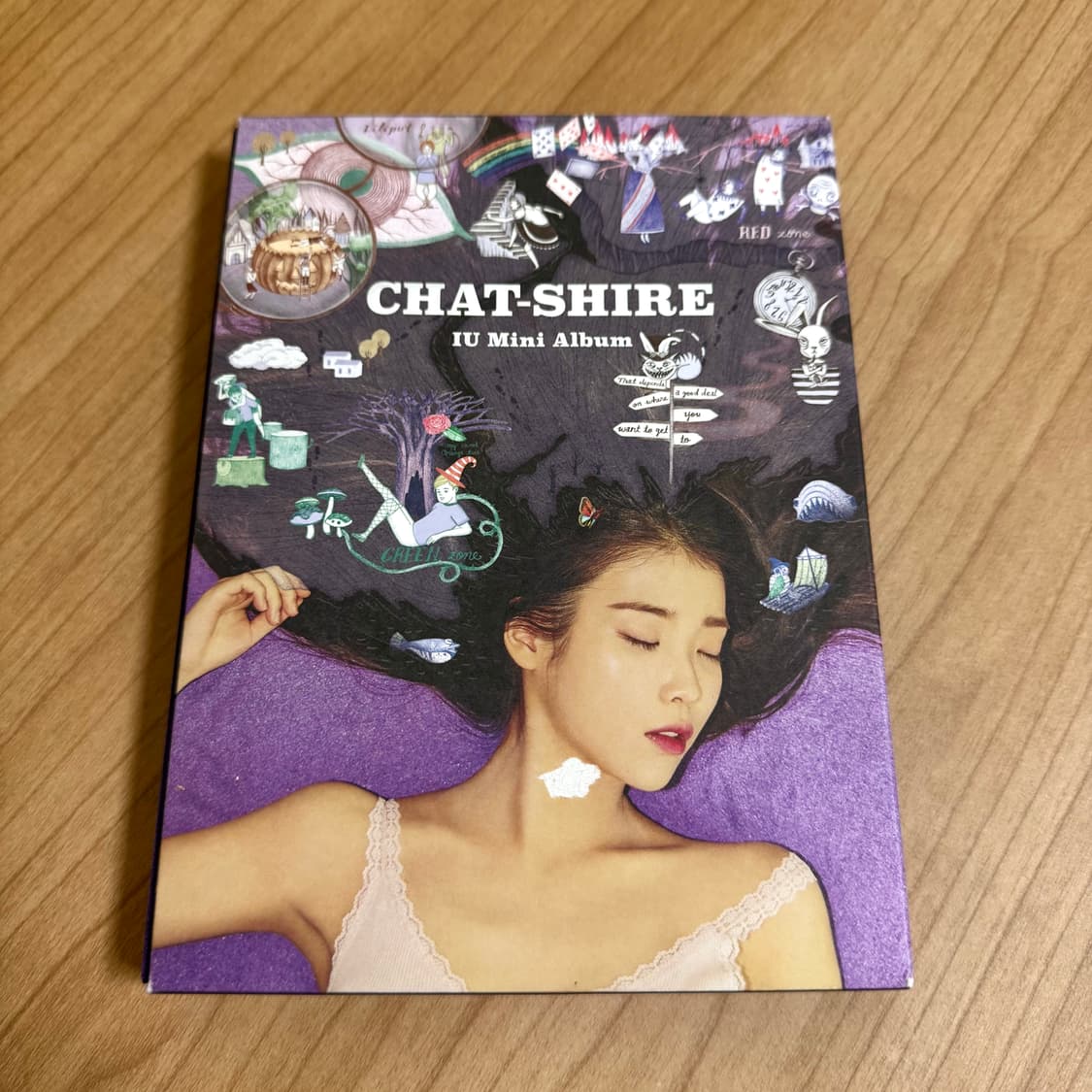 아이유 스물셋 챗셔 앨범 상품이미지1
