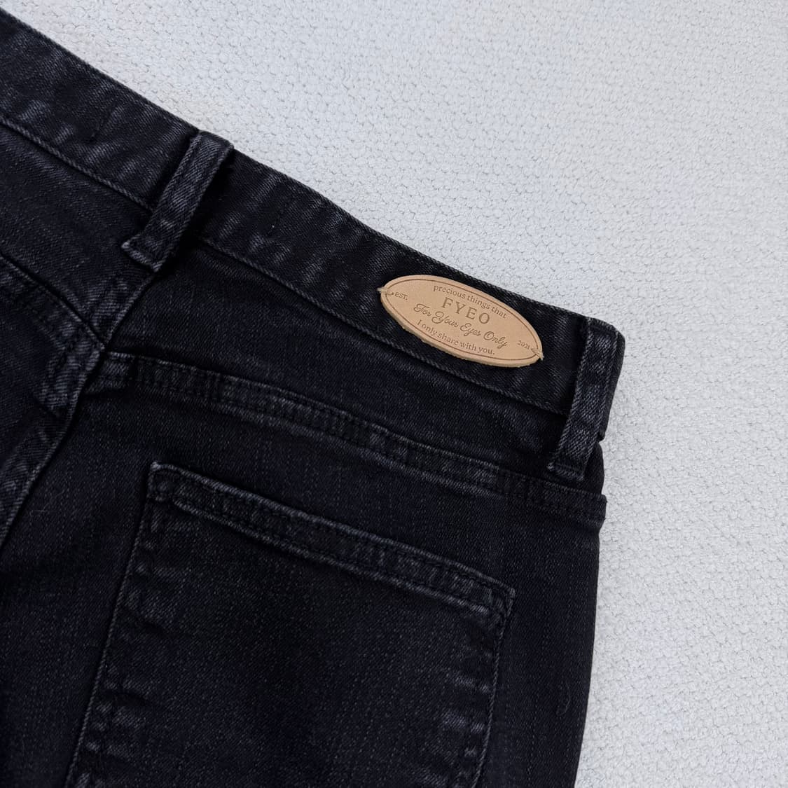 fyeo 포유온 흑청 clea straight denim 상품이미지9