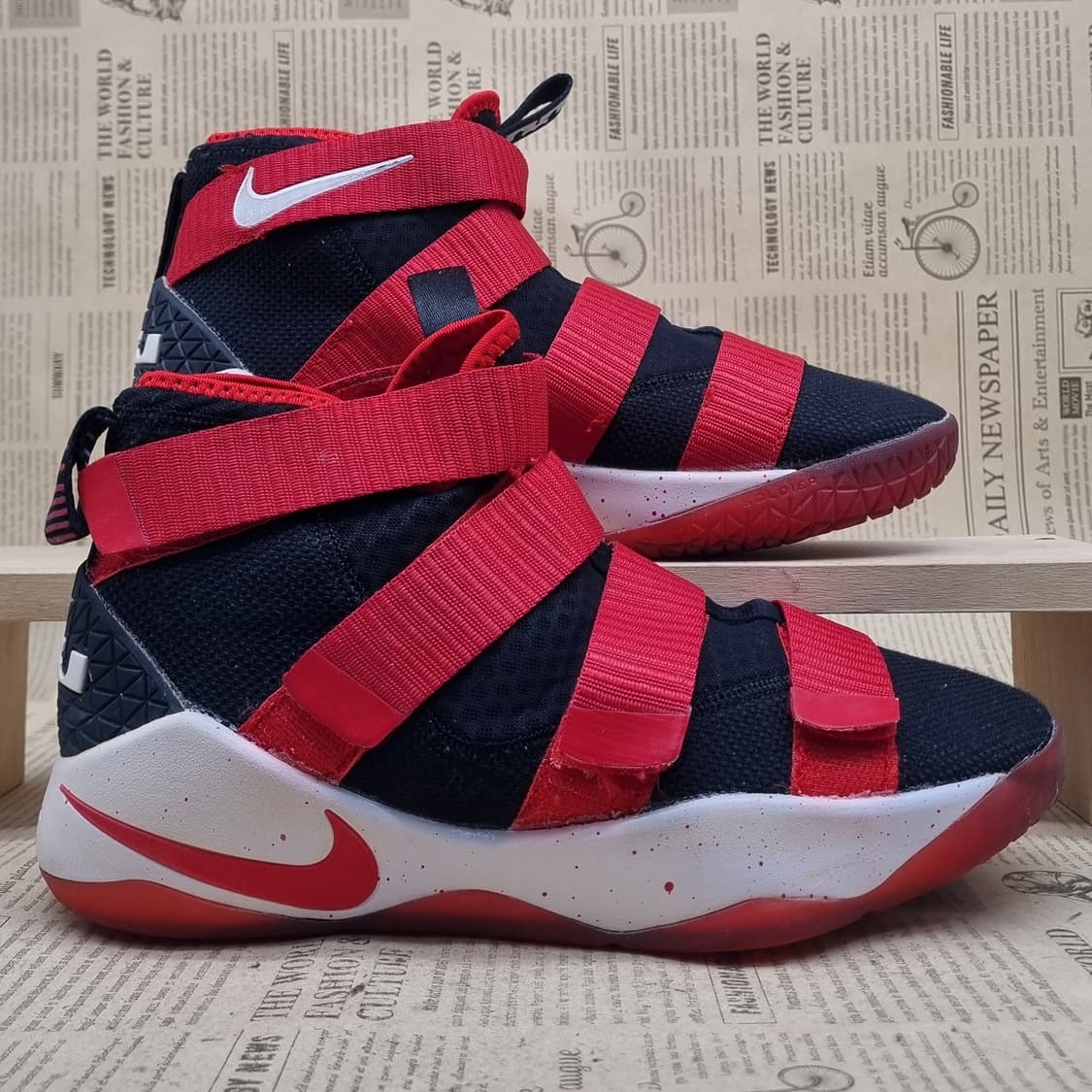 나이키 르브론 솔져11 농구화265 상품이미지1