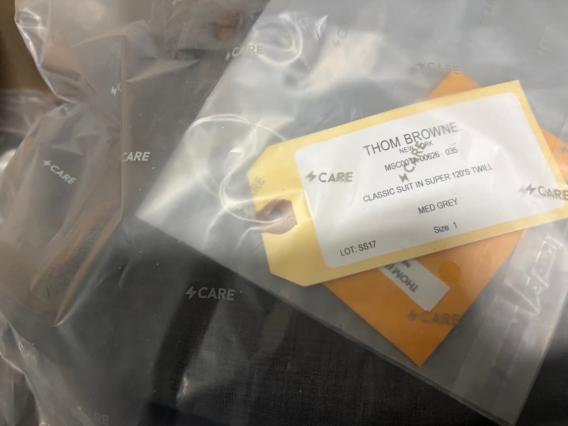 톰브라운 클래식 미드그레이 수트 상하의 세트 1사이즈 상품이미지2