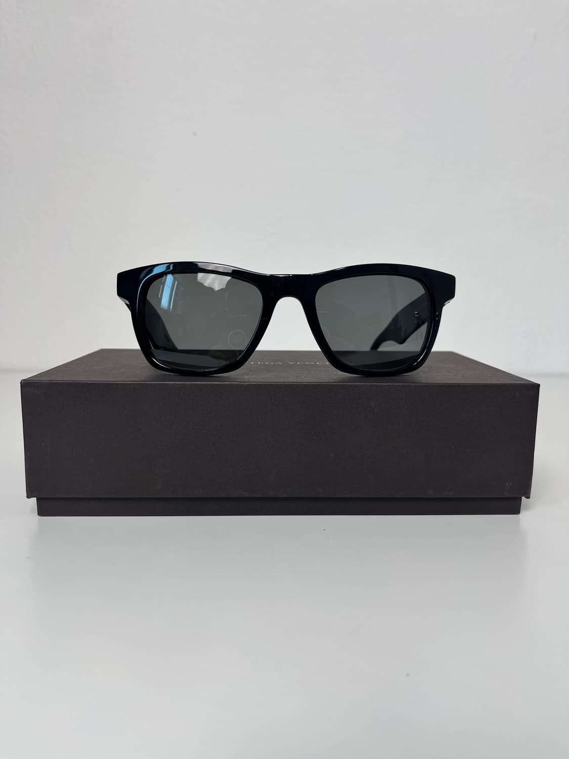 보테가 바네타 선글라스 상품이미지1