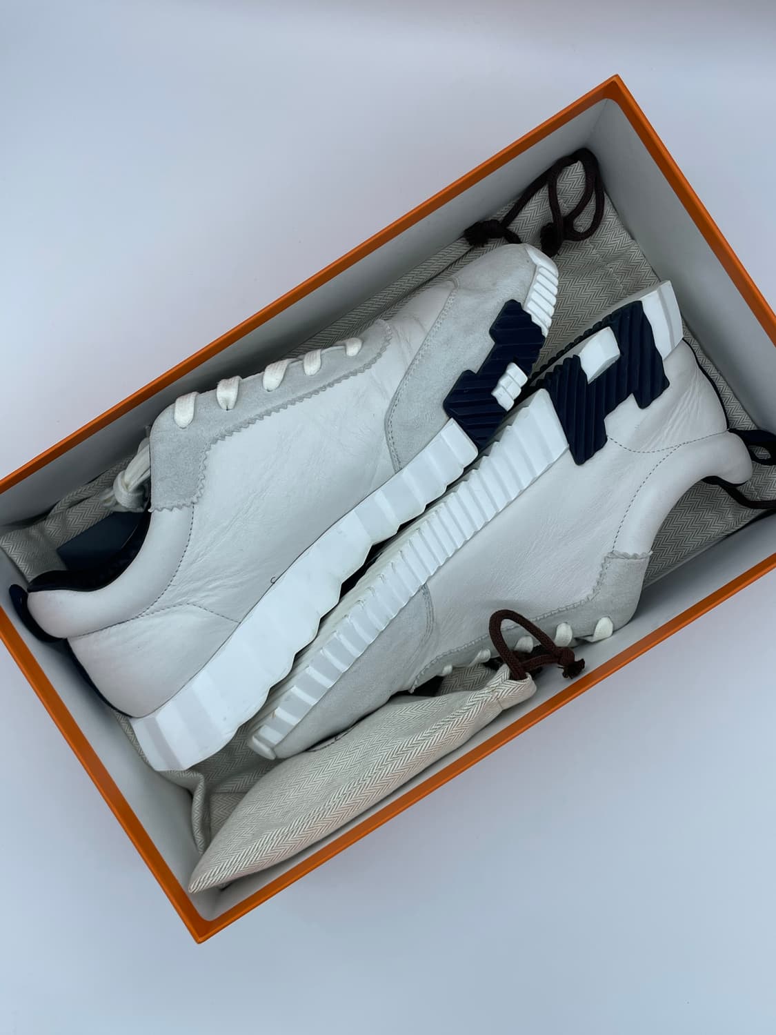 [ 42.5 ] 정품 에르메스 바운싱 블랑 스니커즈 풀구성 상품이미지1