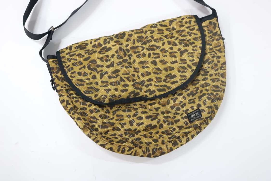 PORTER x X-girl 요시다 포터 콜라보 레오파드 퀼팅 메신저백 상품이미지3