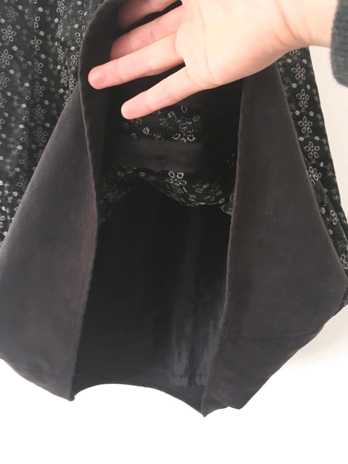 빈티지 벨벳 펀칭 스커트 블랙 상품이미지6