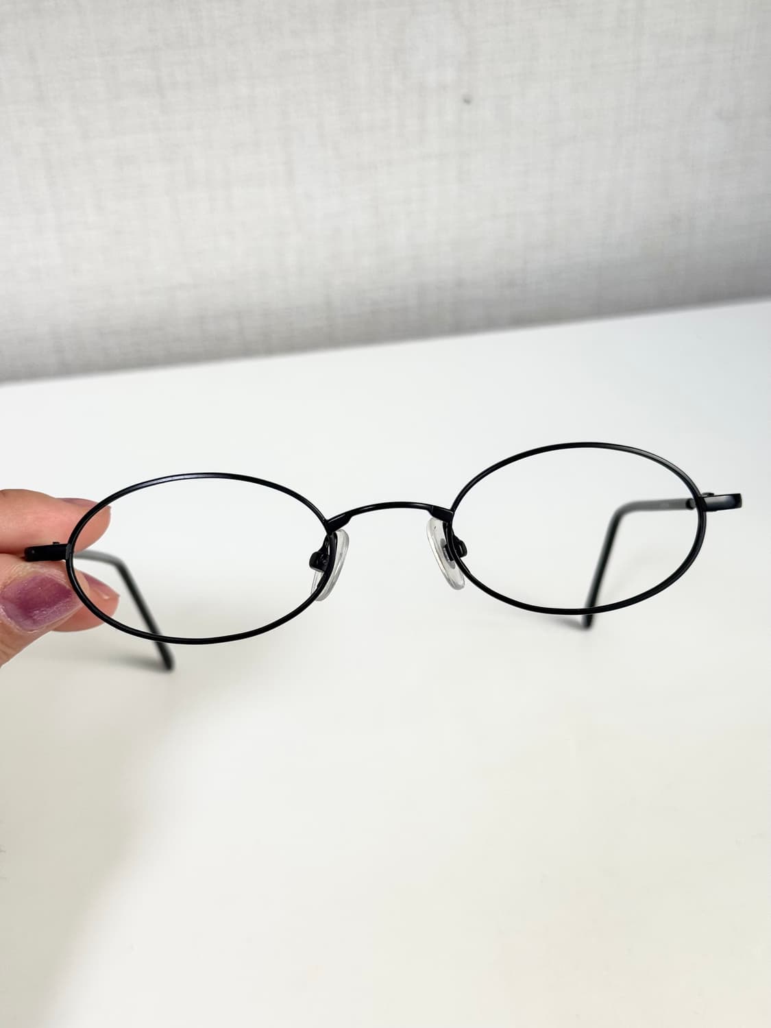 블랙 오발 무광 안경테 상품이미지5