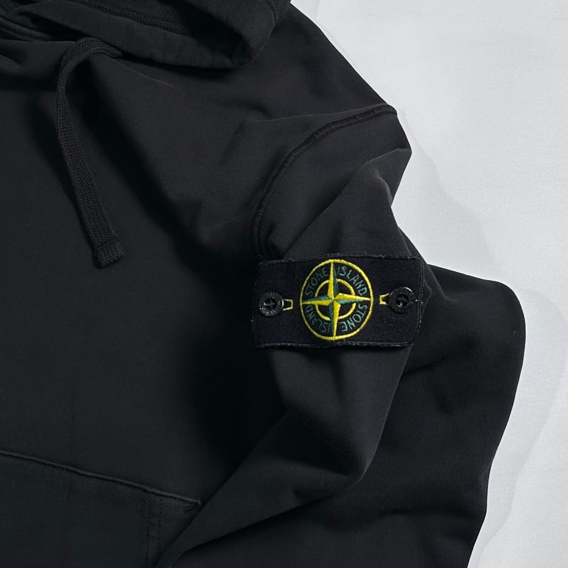 스톤아일랜드 블랙 후드티   상품이미지5