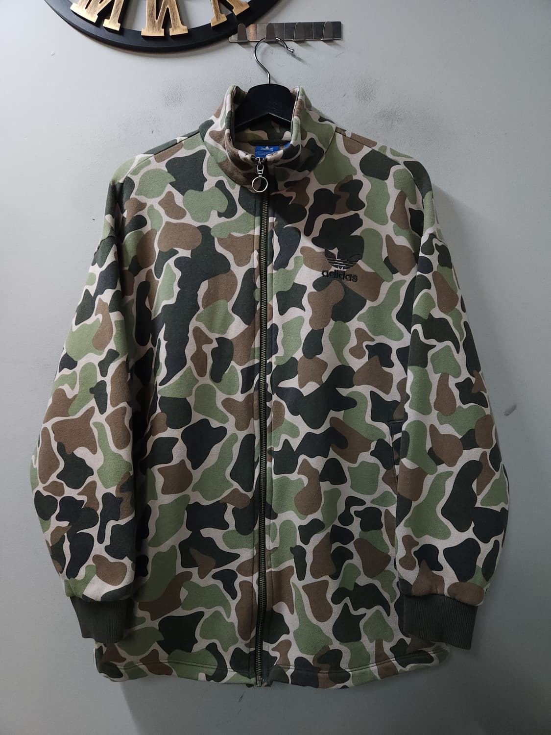 아디다스 베이프맛 루즈핏 여성 카모 집업 상품이미지1