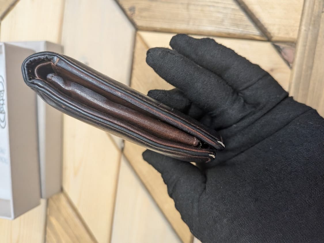 비비안 웨스트우드 망지안트 오브 오일레더 지갑 상품이미지5